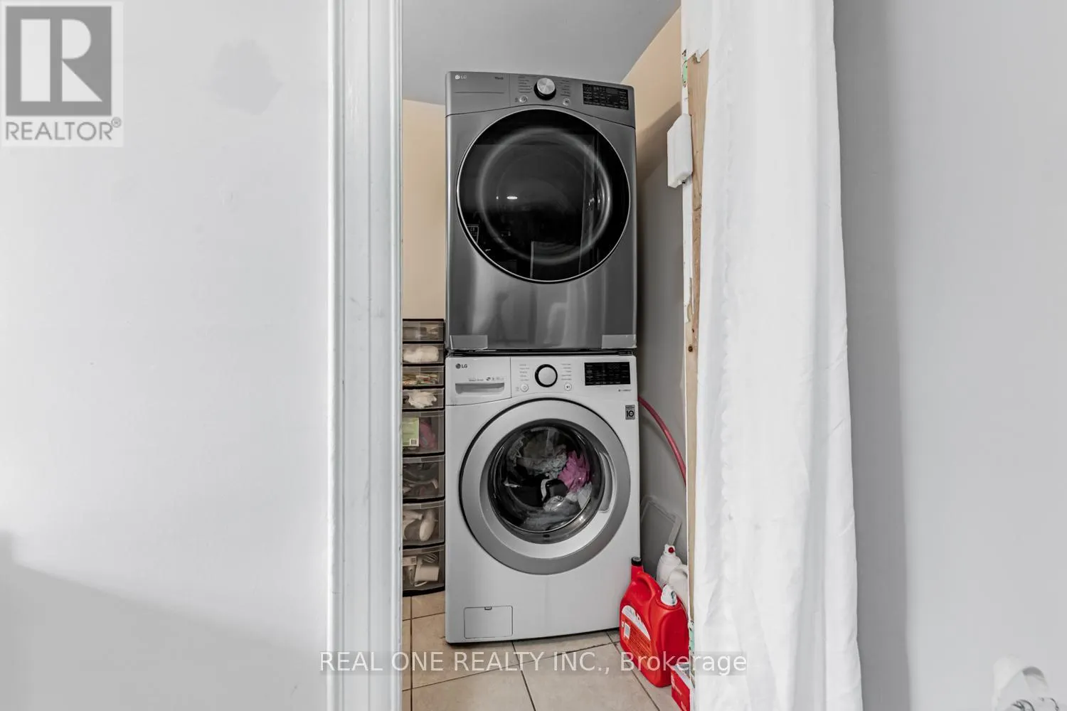 97 LIPPINCOTT STREET