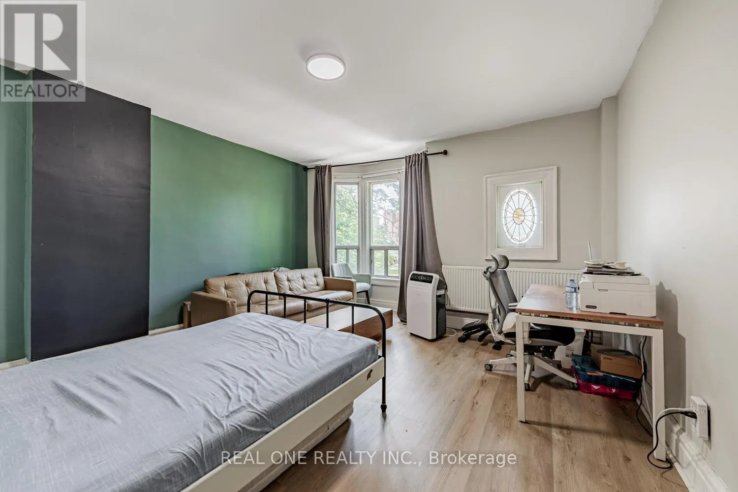 97 LIPPINCOTT STREET