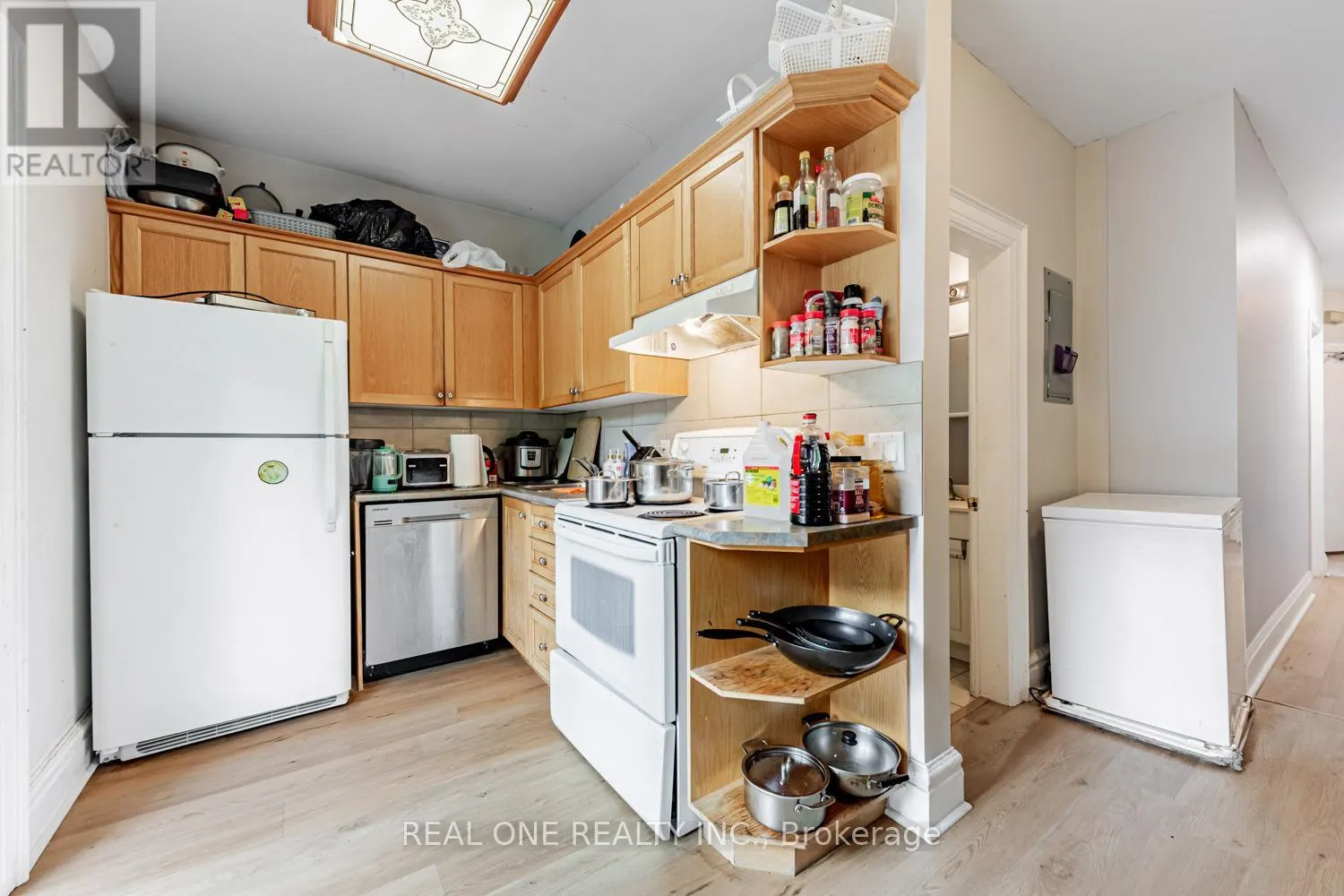 97 LIPPINCOTT STREET