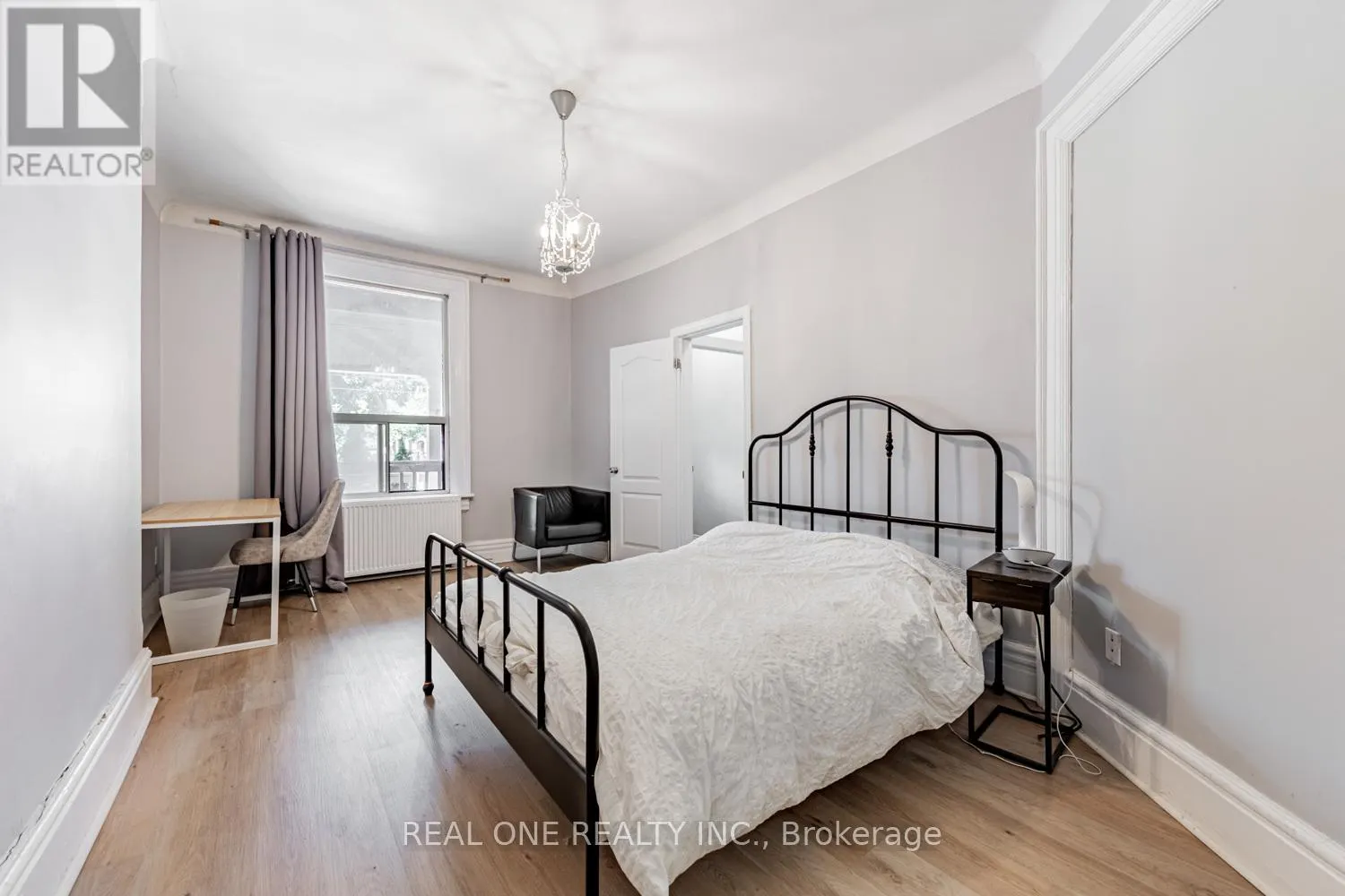 97 LIPPINCOTT STREET