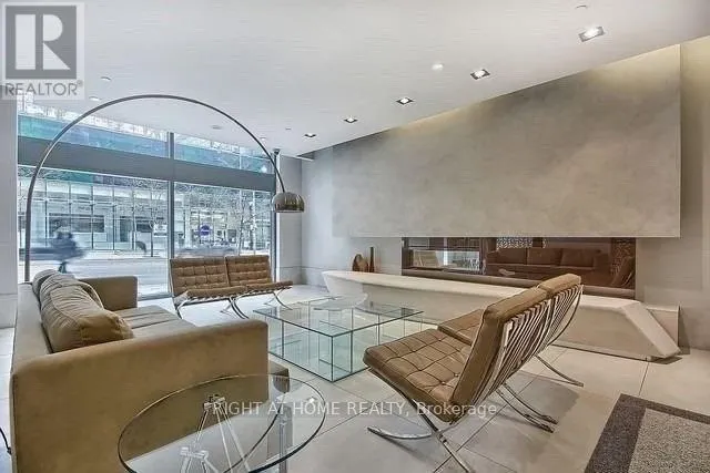 4506 - 832 BAY STREET