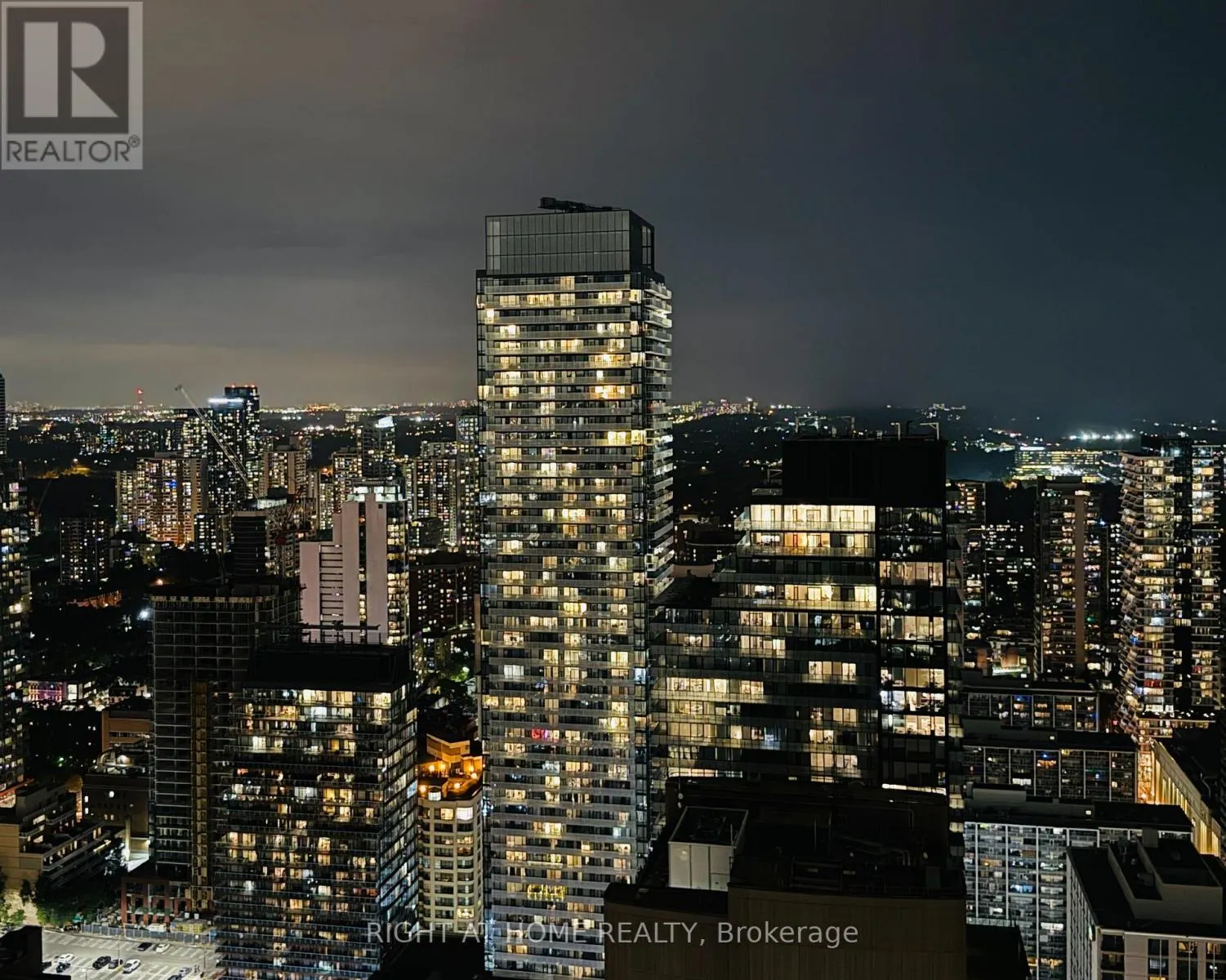 4506 - 832 BAY STREET