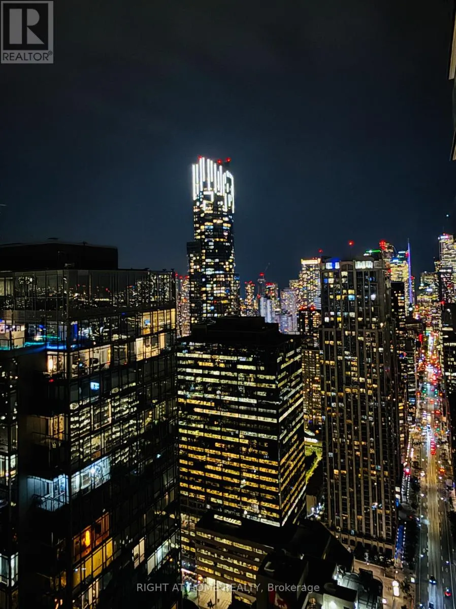 4506 - 832 BAY STREET