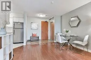 607 - 260 DORIS AVENUE