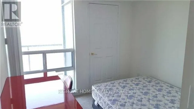 2105 - 5500 YONGE STREET