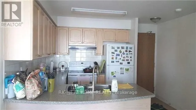 2105 - 5500 YONGE STREET