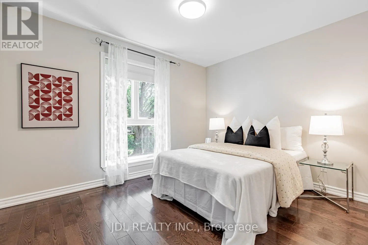 217 - 29 SCENIC MILL WAY