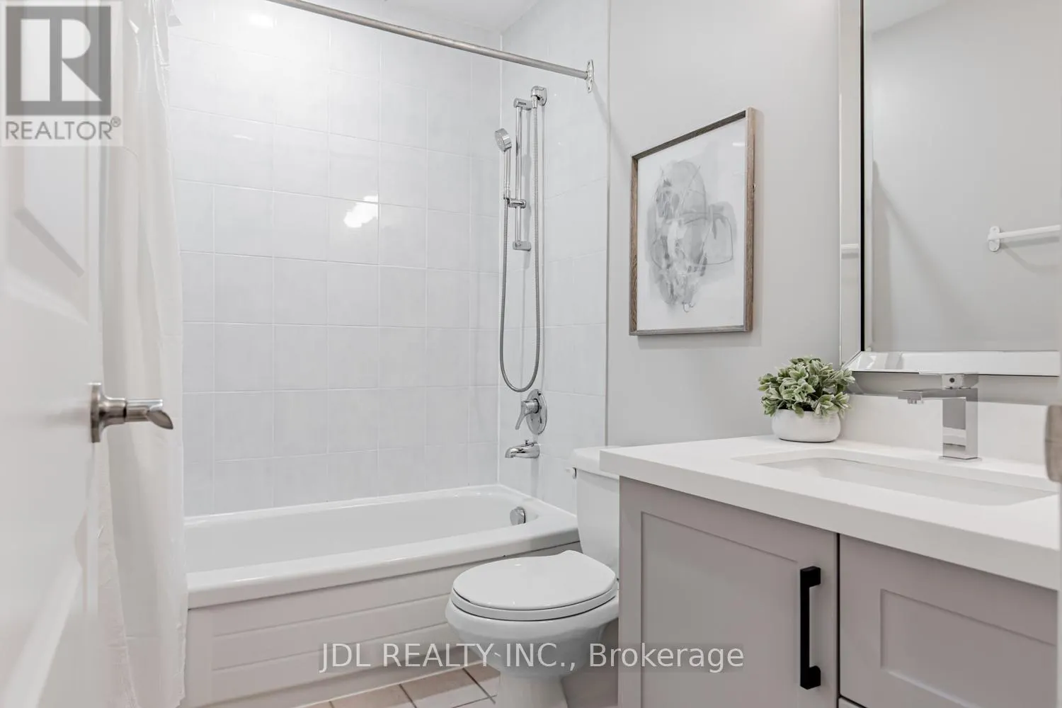 217 - 29 SCENIC MILL WAY