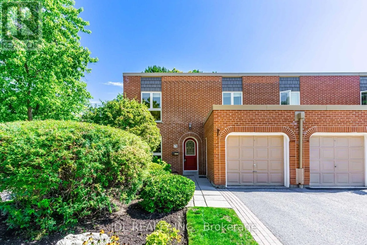 217 - 29 SCENIC MILL WAY