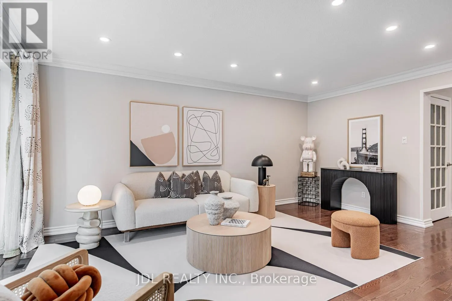 217 - 29 SCENIC MILL WAY