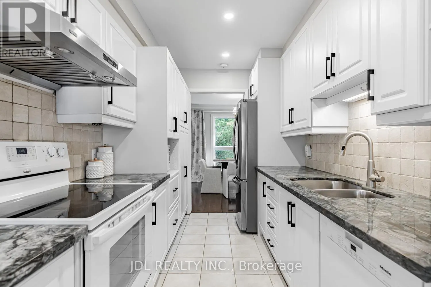 217 - 29 SCENIC MILL WAY