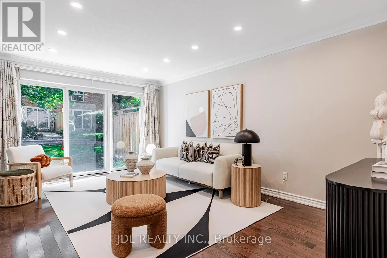 217 - 29 SCENIC MILL WAY