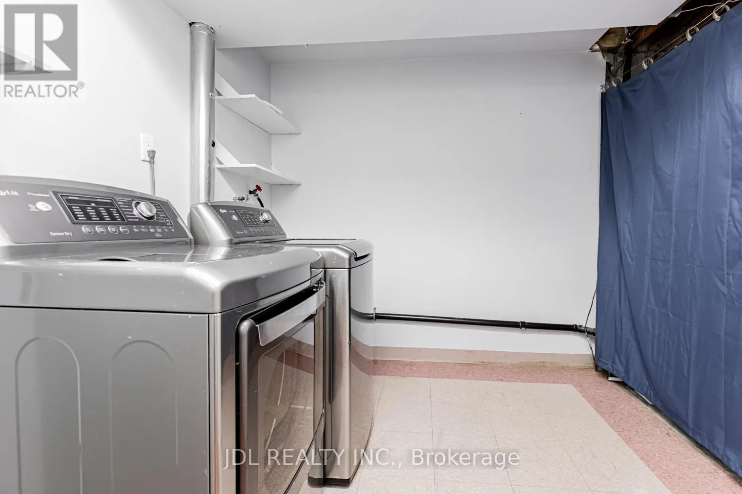 217 - 29 SCENIC MILL WAY