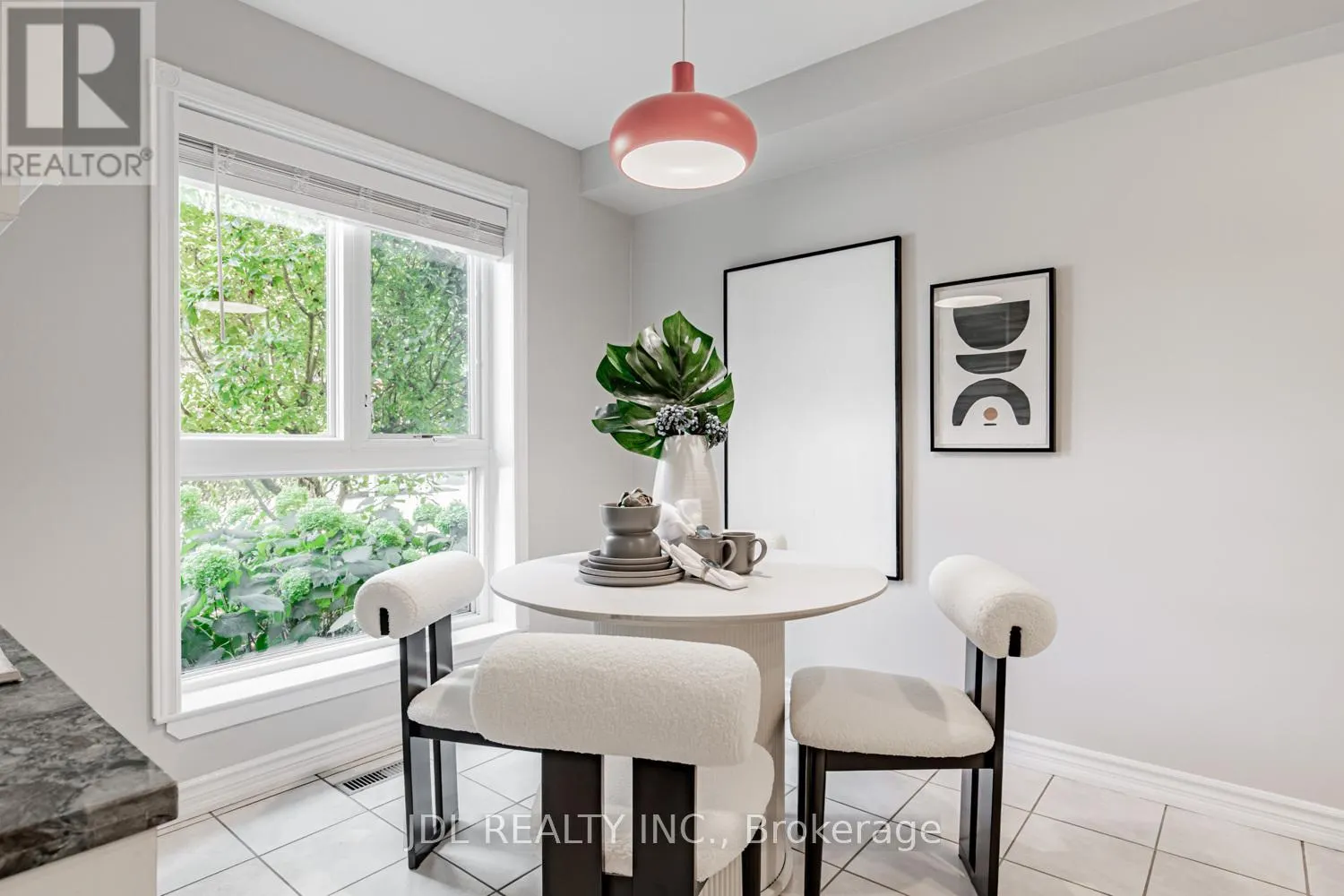 217 - 29 SCENIC MILL WAY