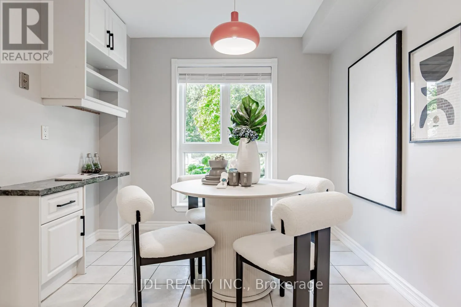 217 - 29 SCENIC MILL WAY