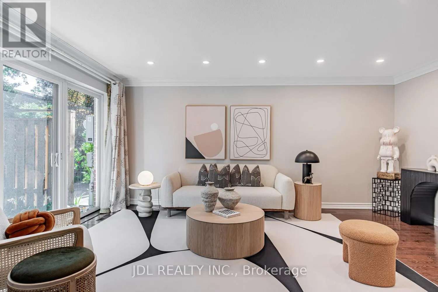 217 - 29 SCENIC MILL WAY