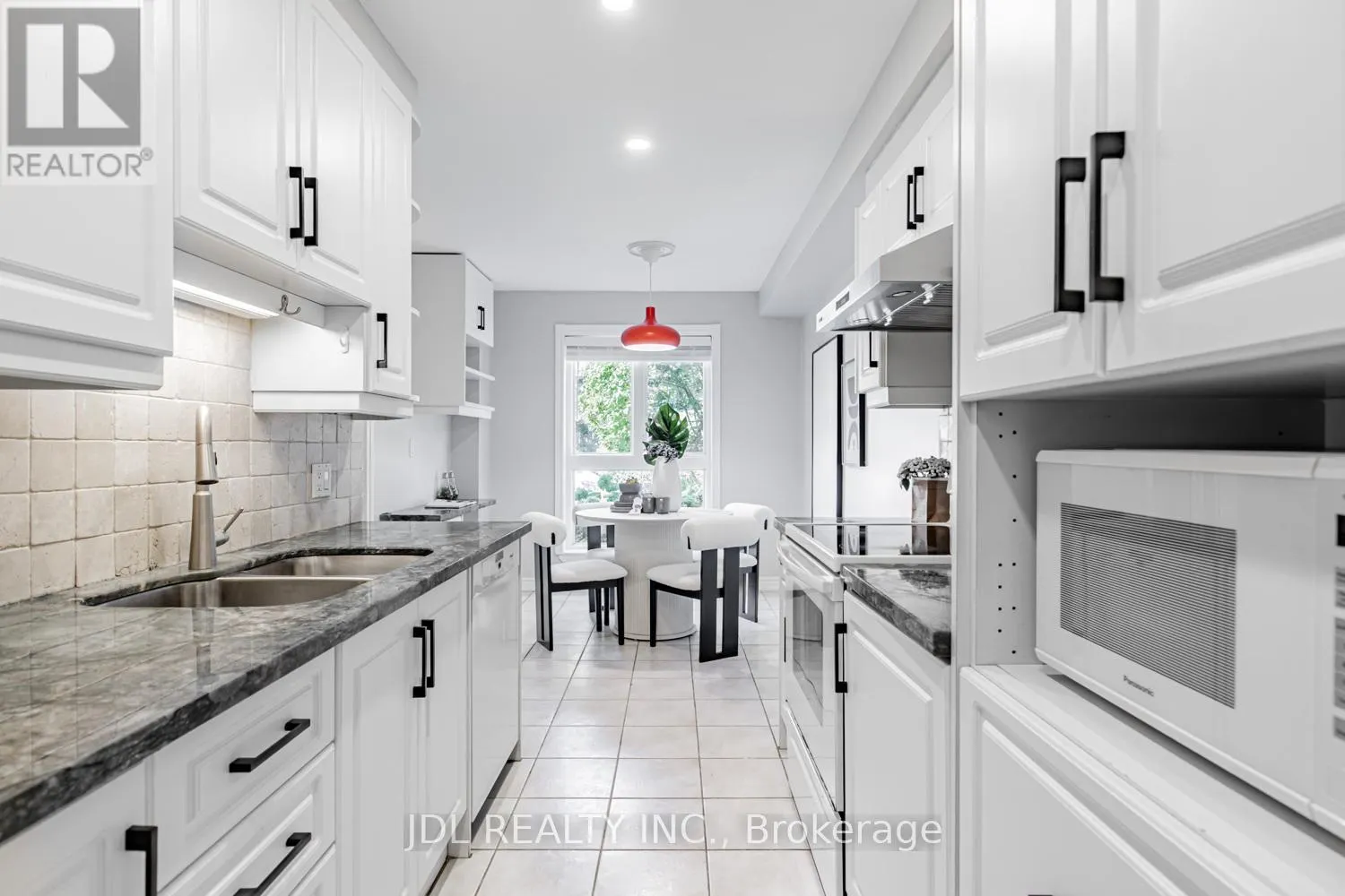 217 - 29 SCENIC MILL WAY