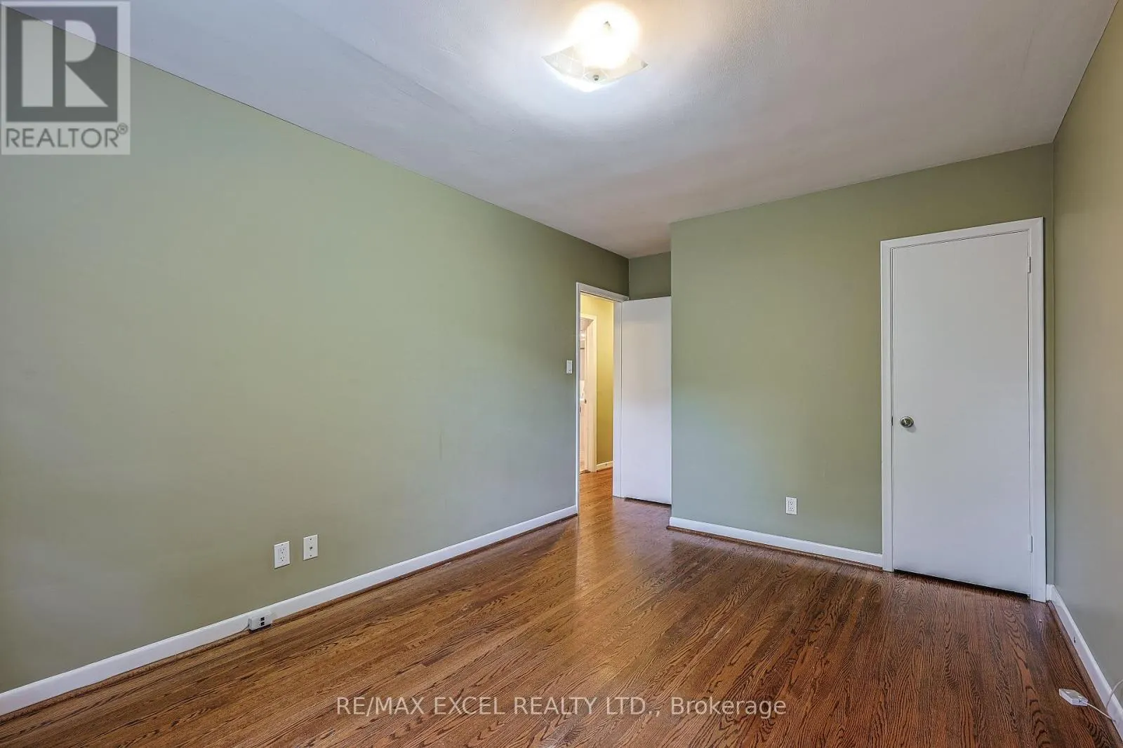 MAIN FL - 241 BURNETT AVENUE W