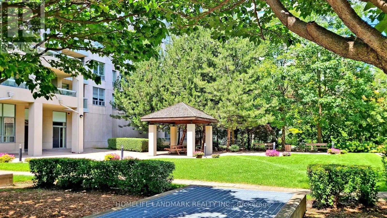 1103 - 28 EMPRESS AVENUE