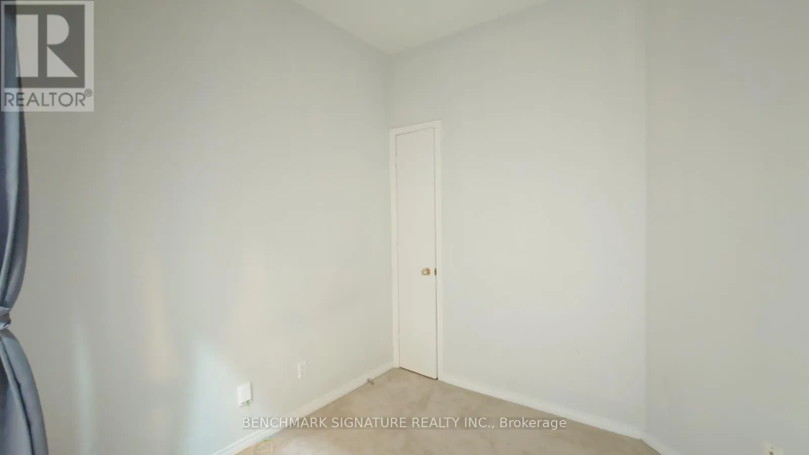 2104 - 7 KING STREET E