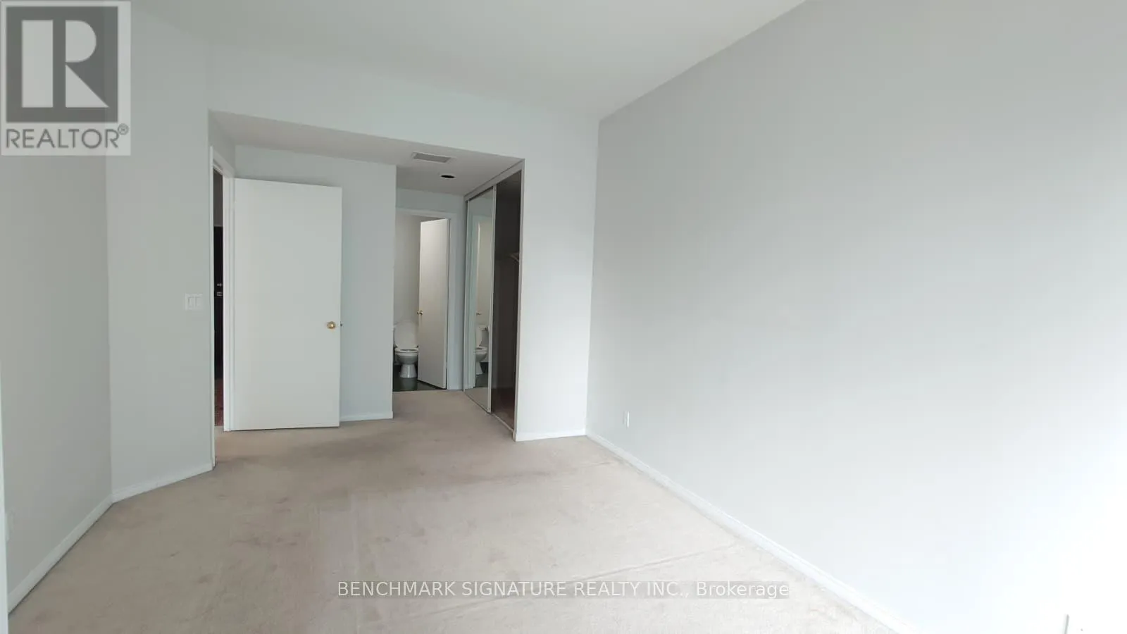 2104 - 7 KING STREET E