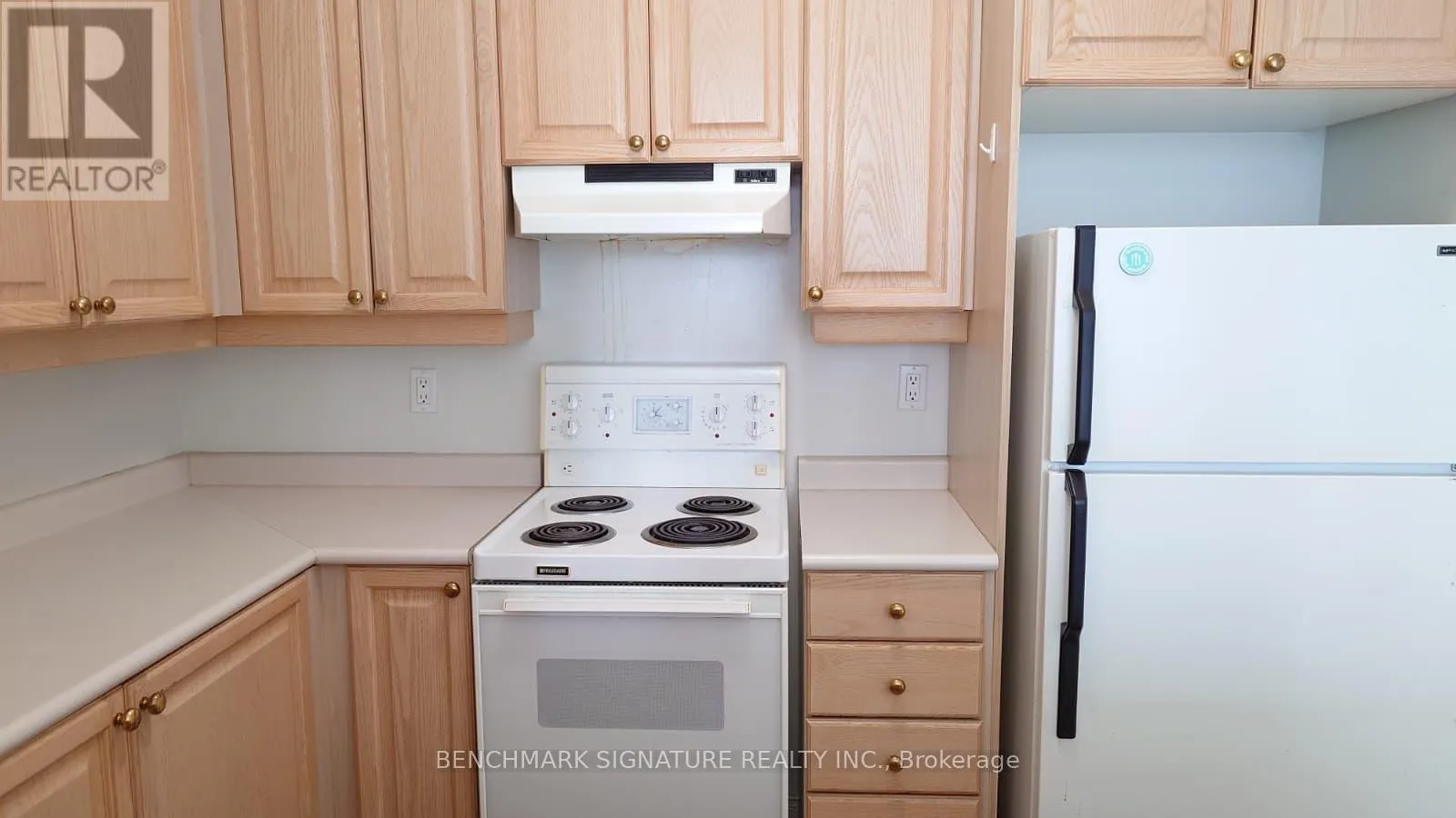 2104 - 7 KING STREET E