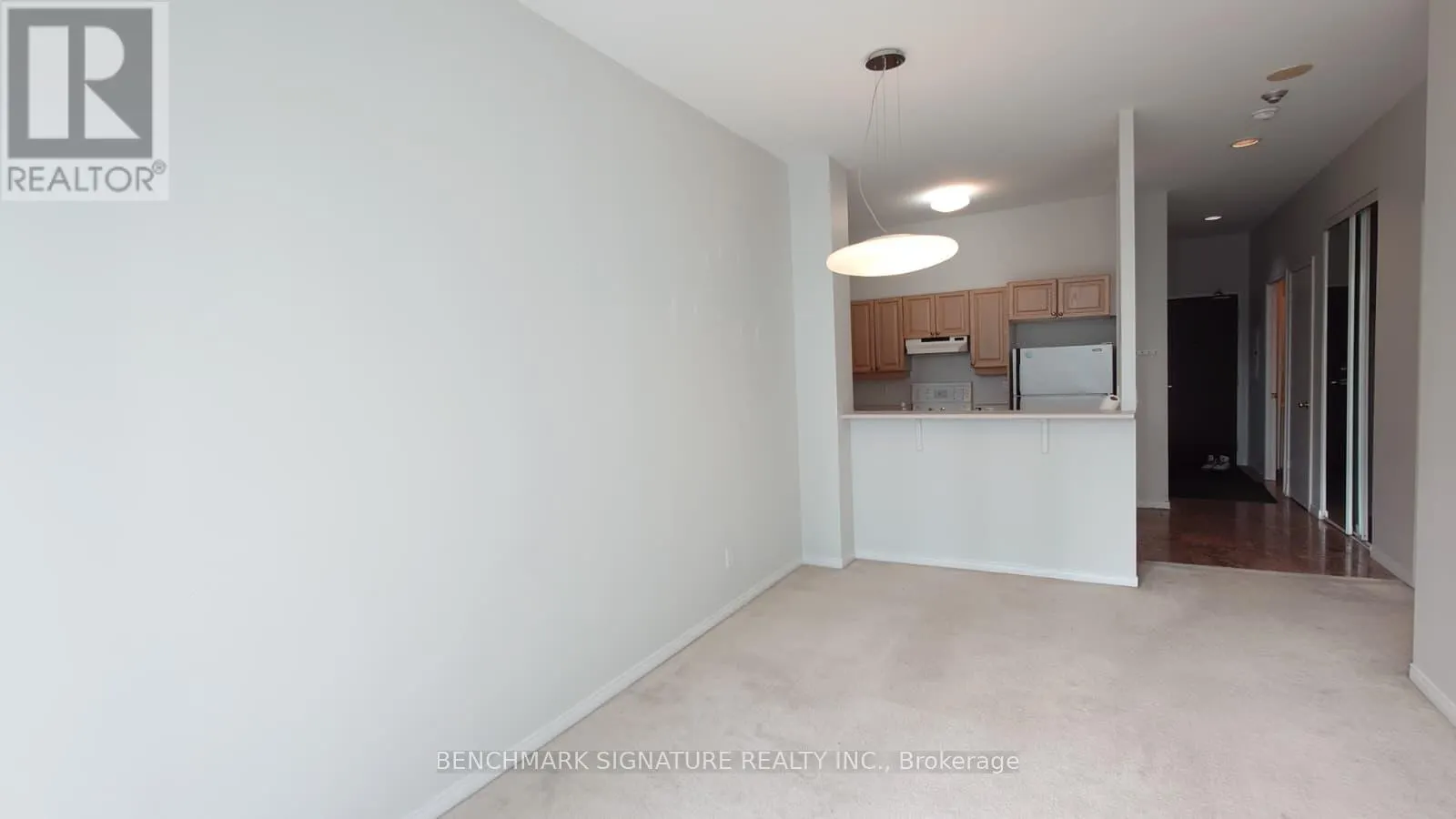 2104 - 7 KING STREET E