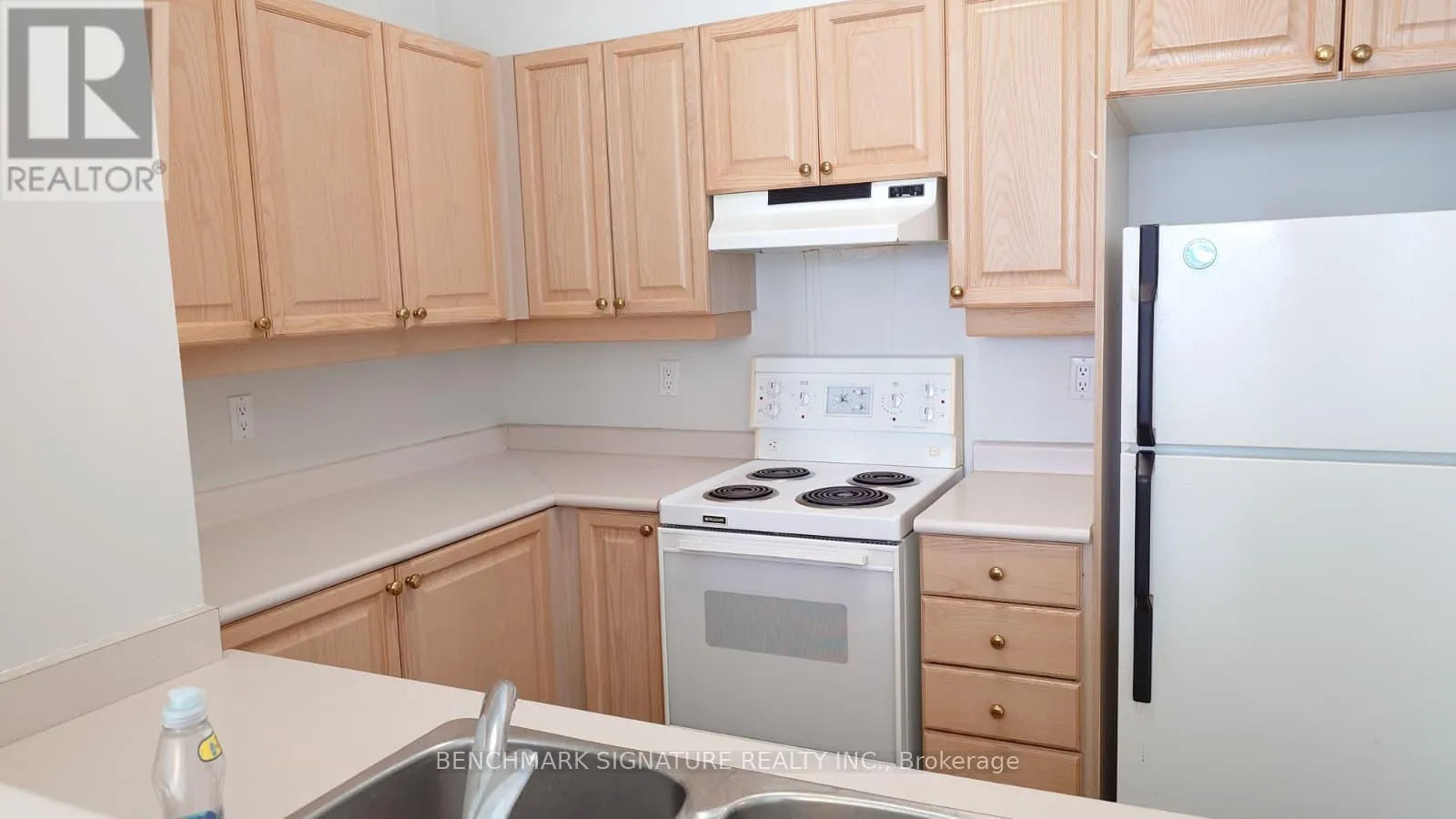 2104 - 7 KING STREET E