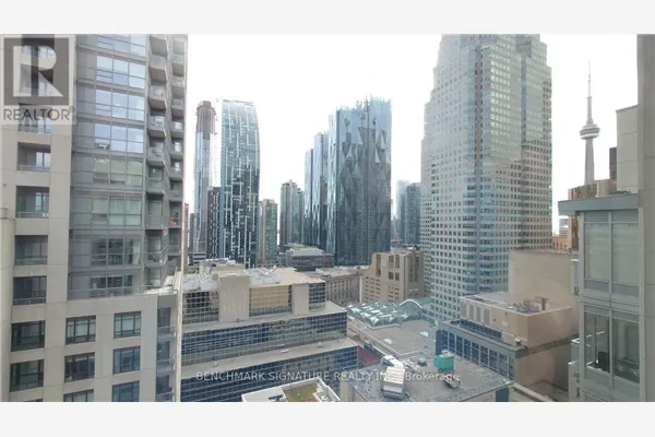 2104 - 7 KING STREET E