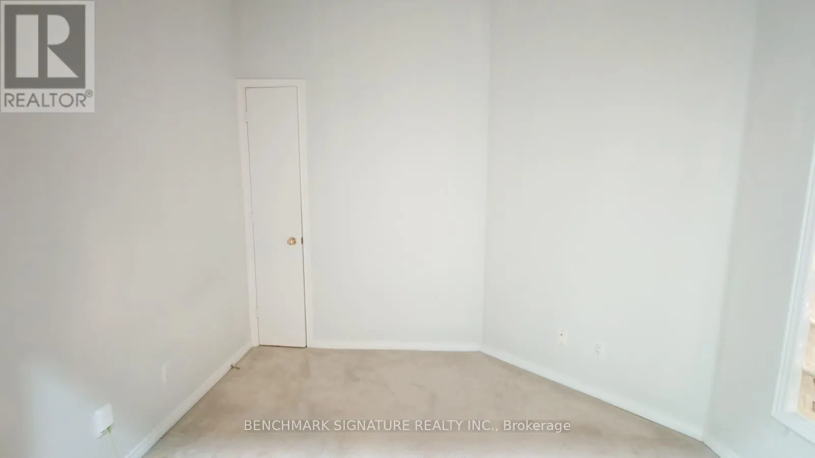 2104 - 7 KING STREET E