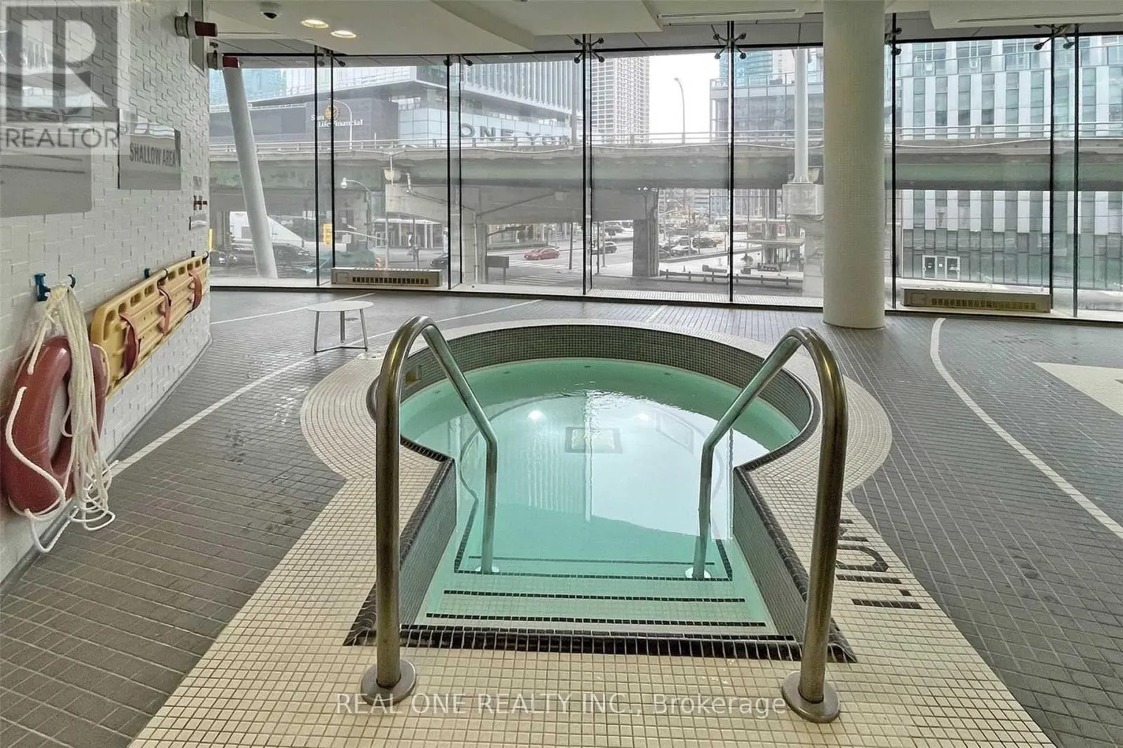 4710 - 12 YORK STREET