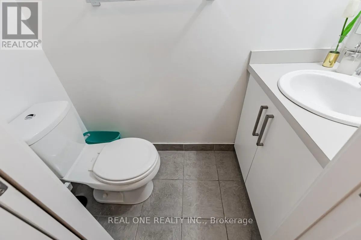 4710 - 12 YORK STREET