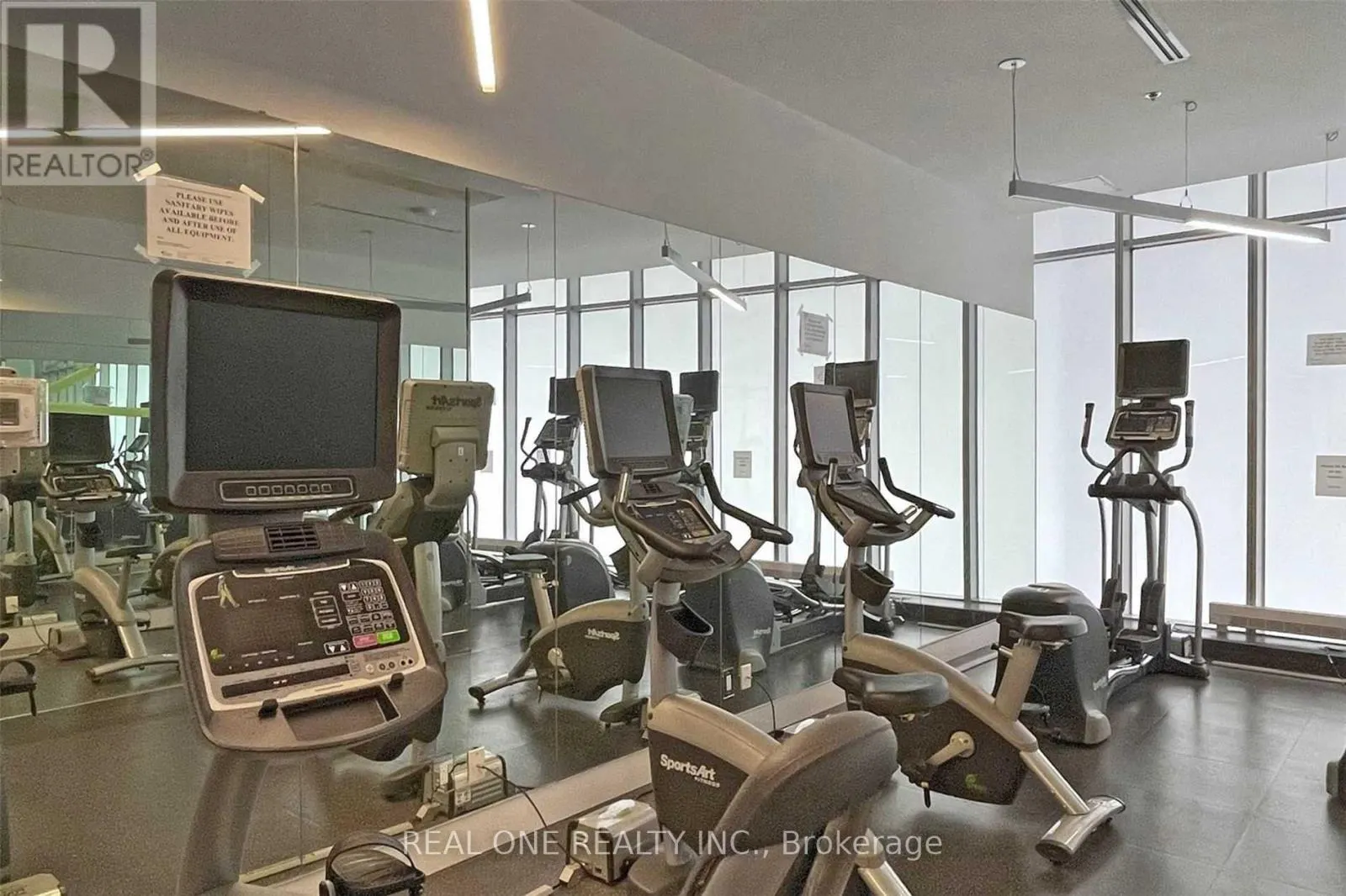 4710 - 12 YORK STREET