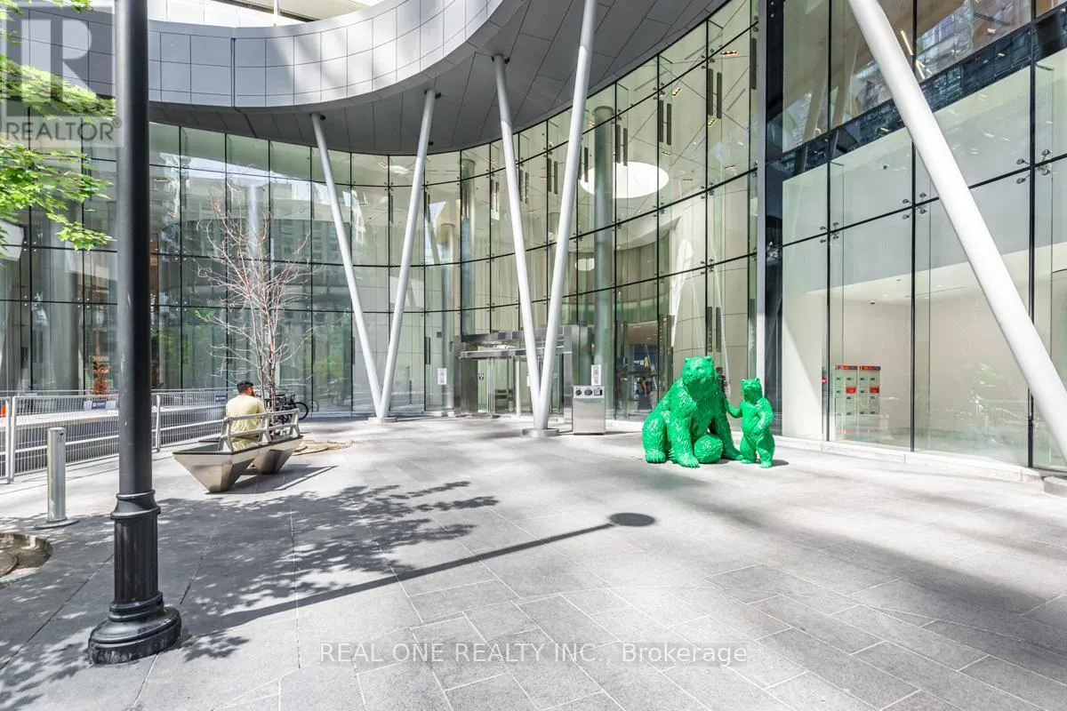 4710 - 12 YORK STREET