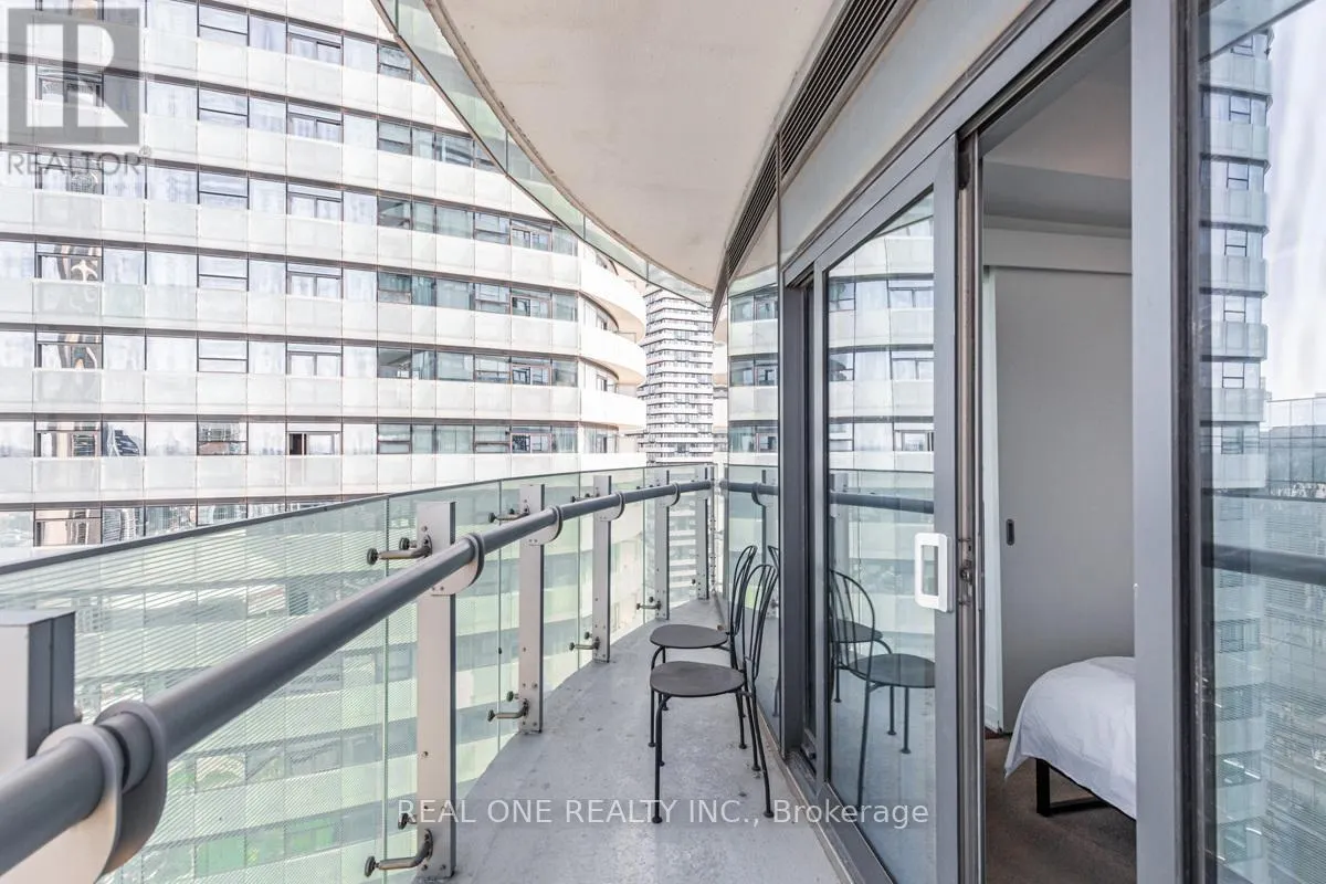 4710 - 12 YORK STREET