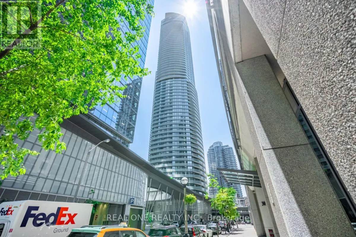 4710 - 12 YORK STREET