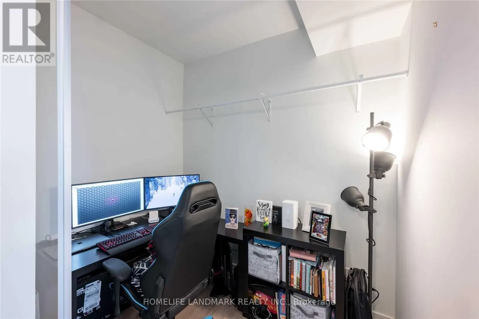 1911 - 290 ADELAIDE STREET W