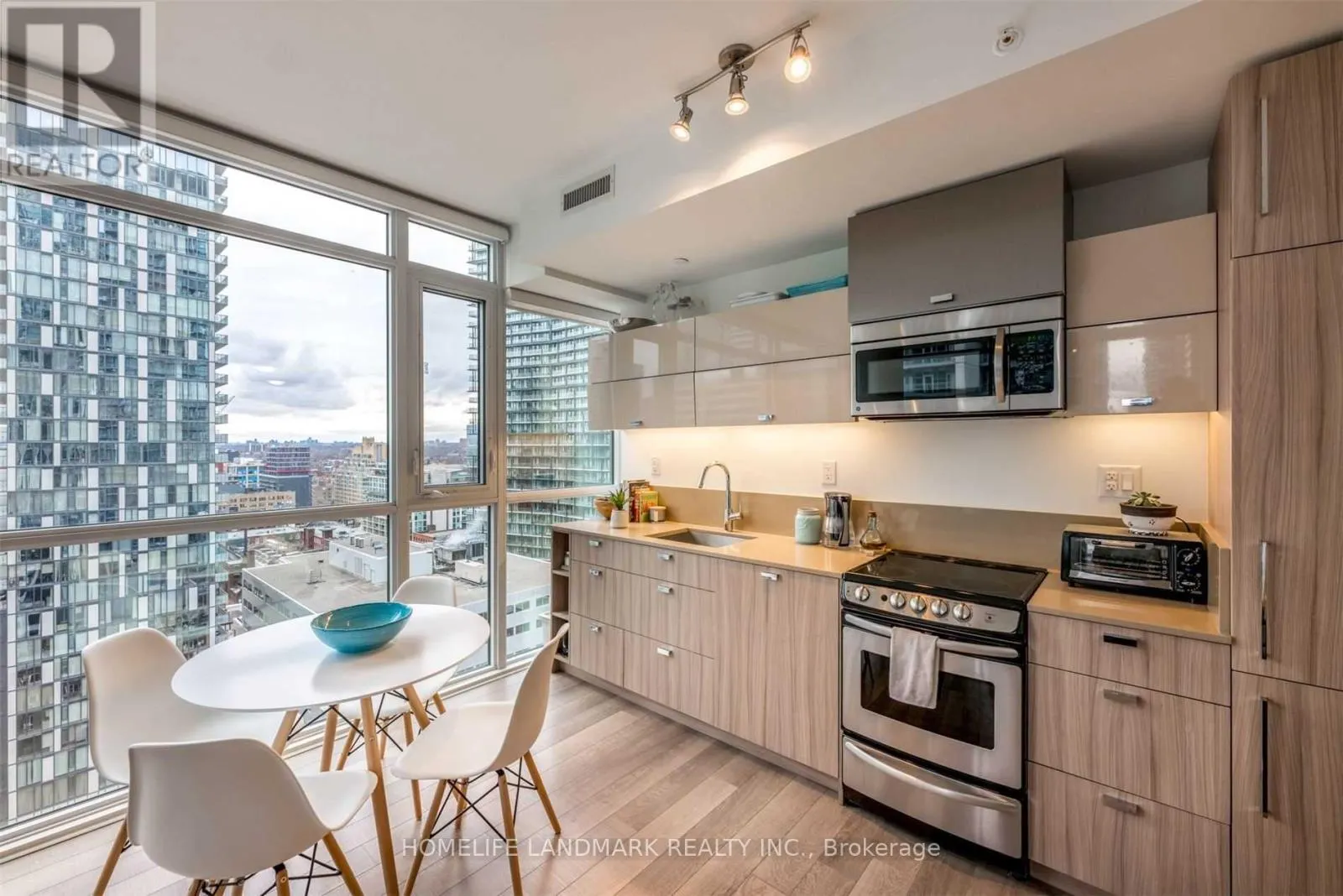 1911 - 290 ADELAIDE STREET W