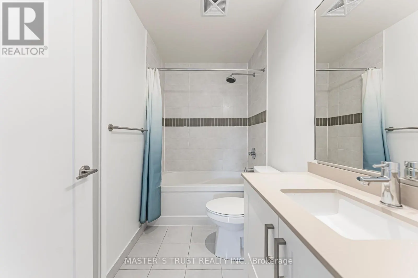 3004 - 99 JOHN STREET