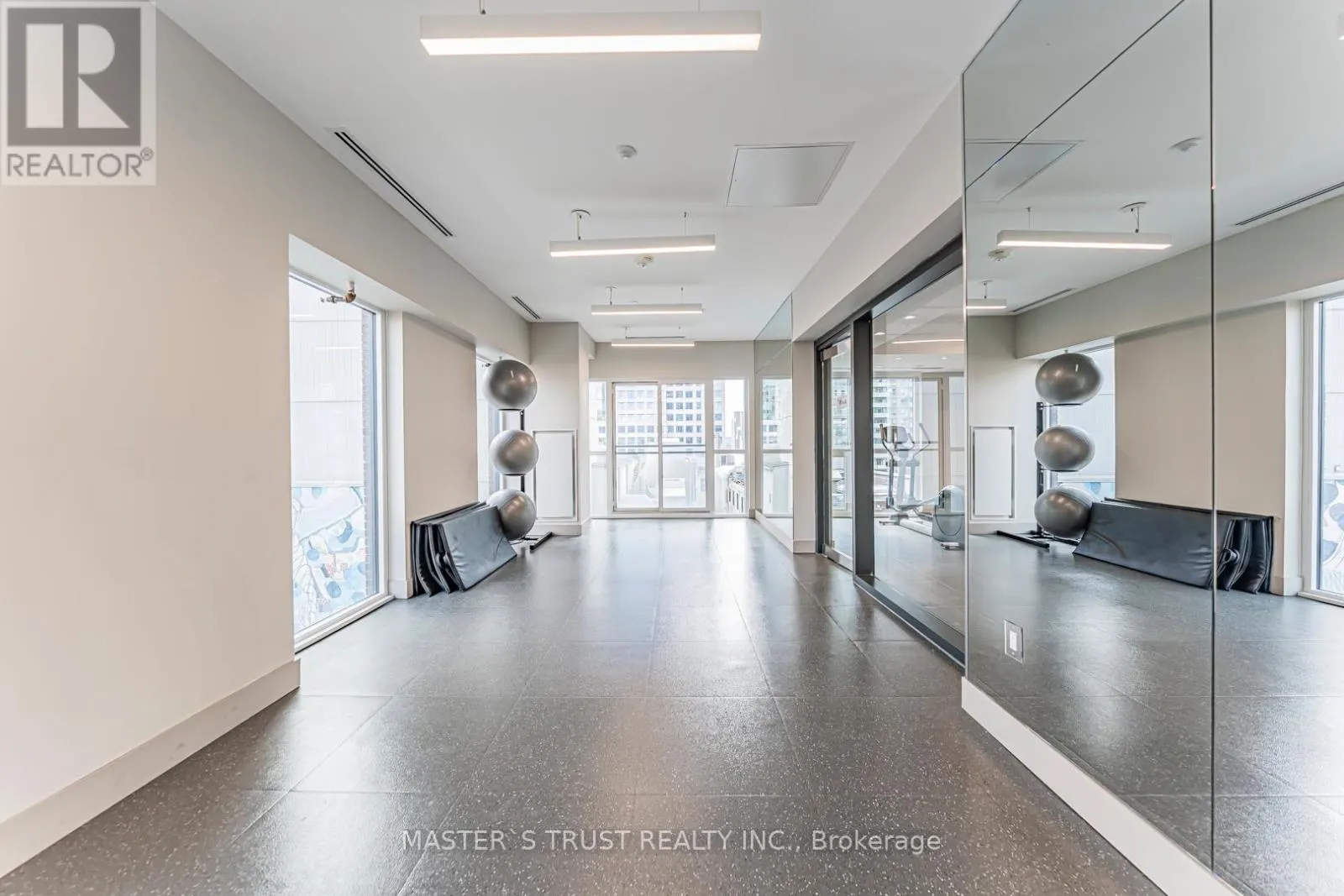 3004 - 99 JOHN STREET