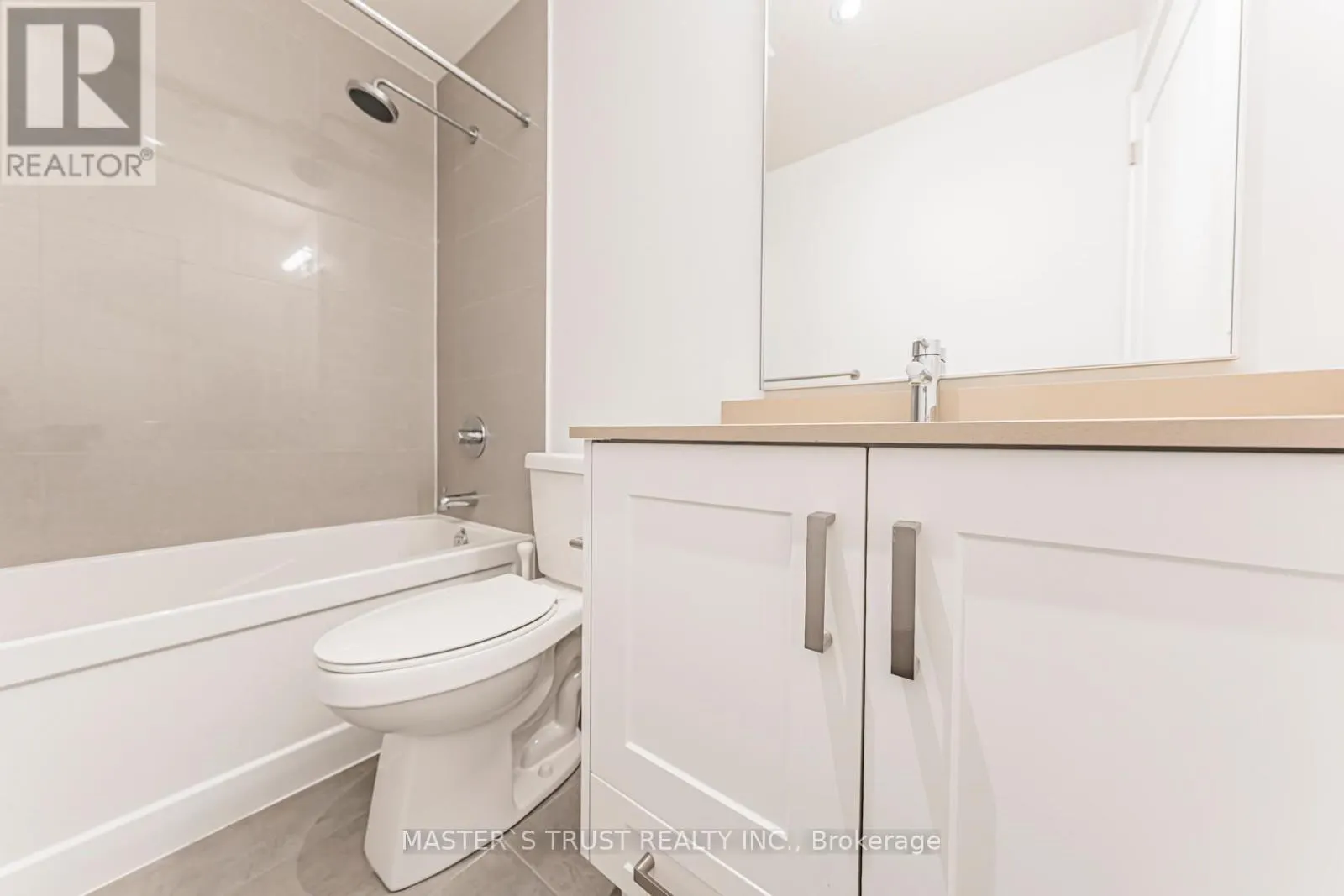 3004 - 99 JOHN STREET