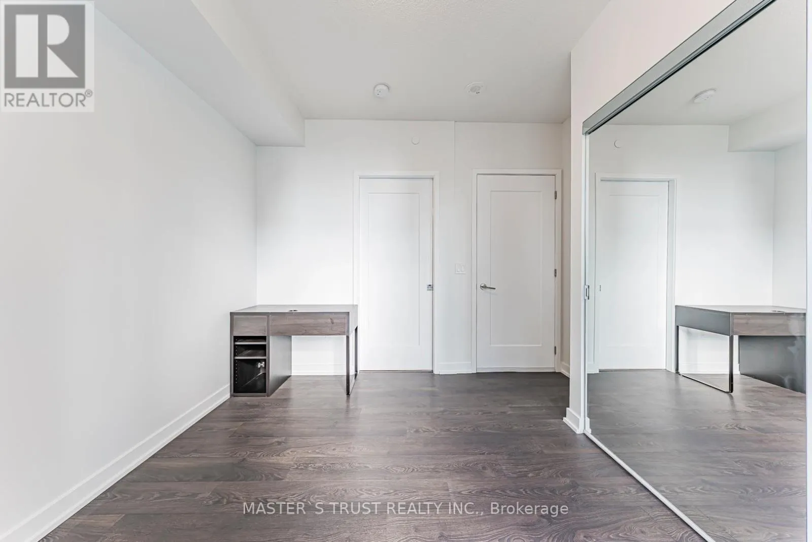 3004 - 99 JOHN STREET