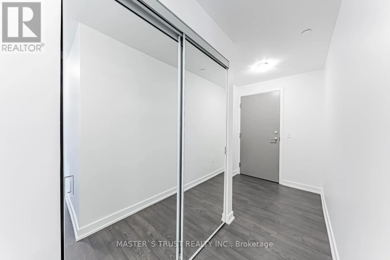 3004 - 99 JOHN STREET