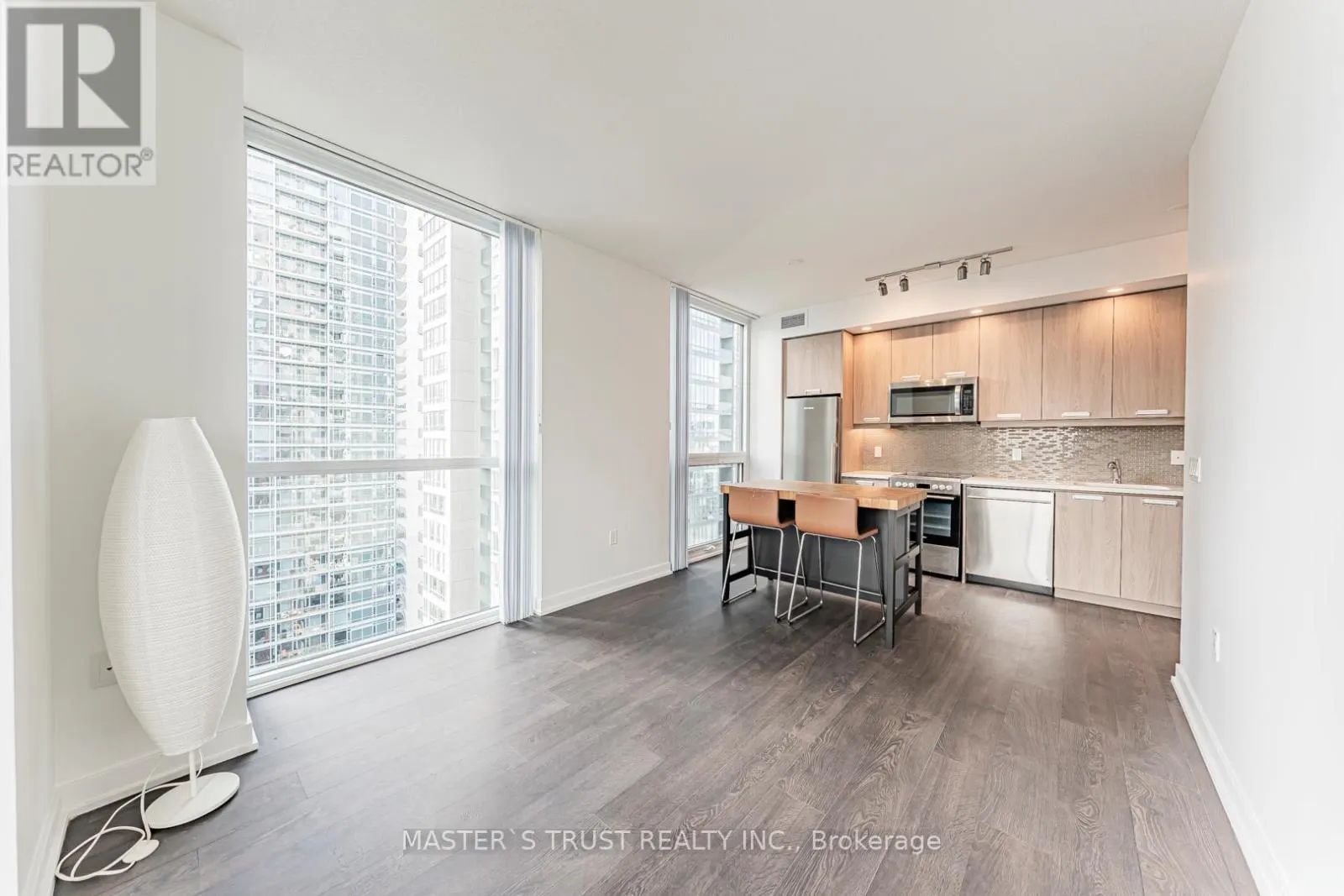 3004 - 99 JOHN STREET