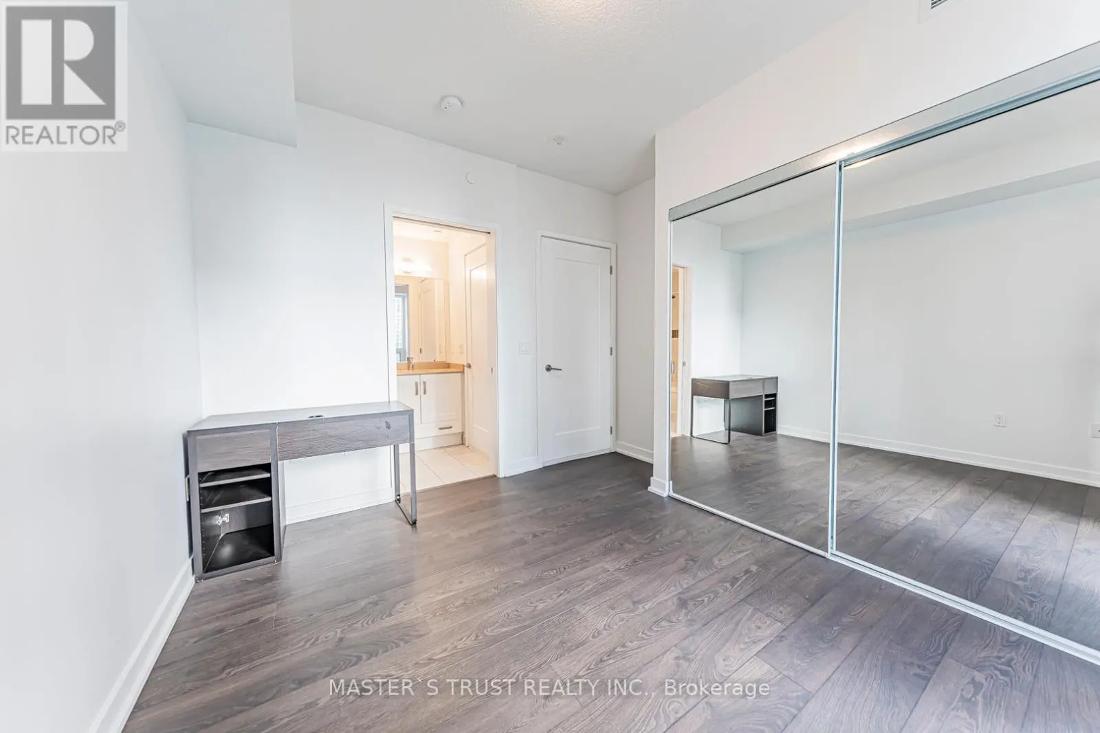 3004 - 99 JOHN STREET