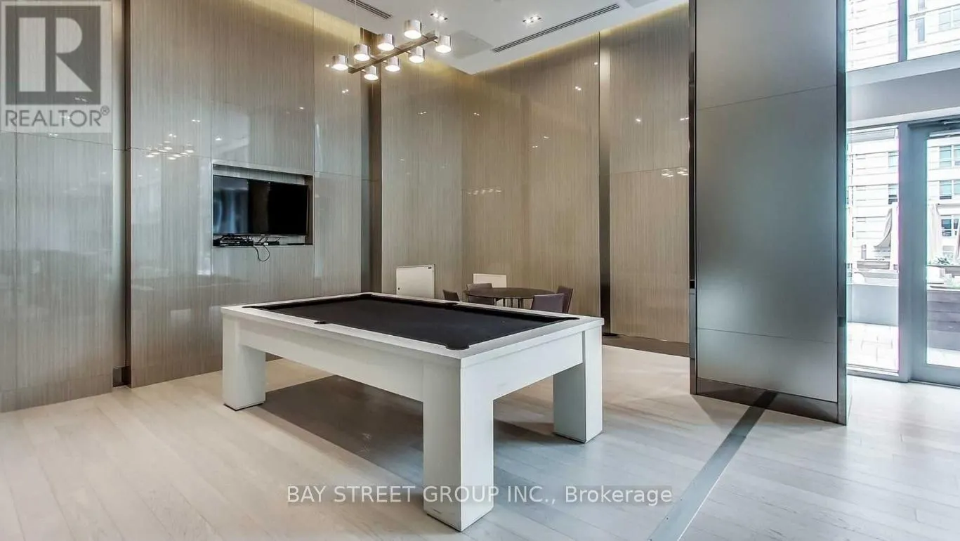 918 - 98 LILLIAN STREET