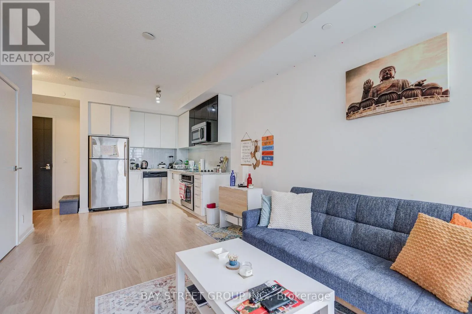 918 - 98 LILLIAN STREET