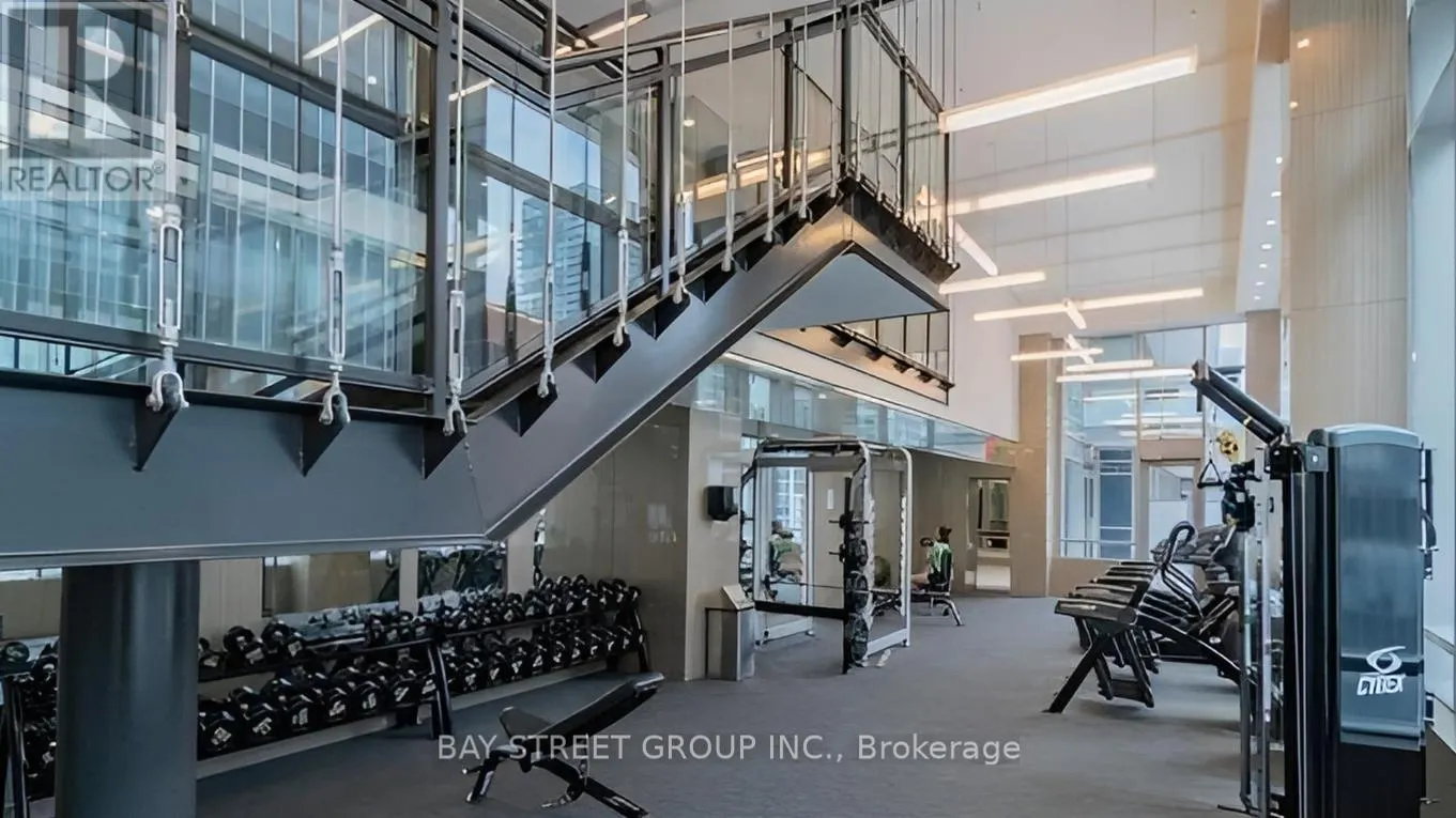 918 - 98 LILLIAN STREET