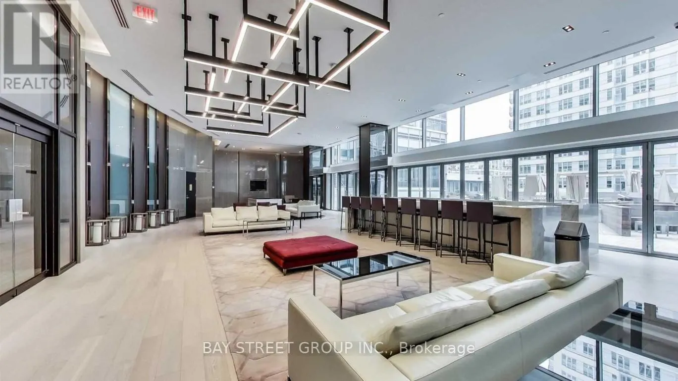 918 - 98 LILLIAN STREET