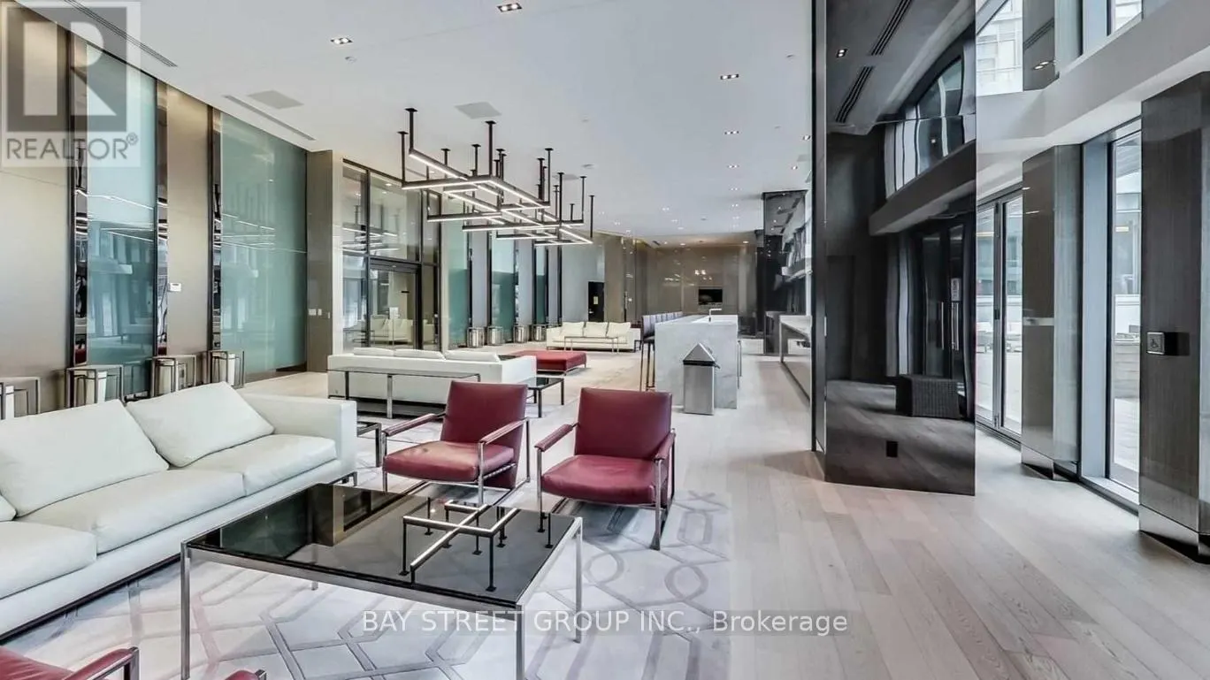 918 - 98 LILLIAN STREET